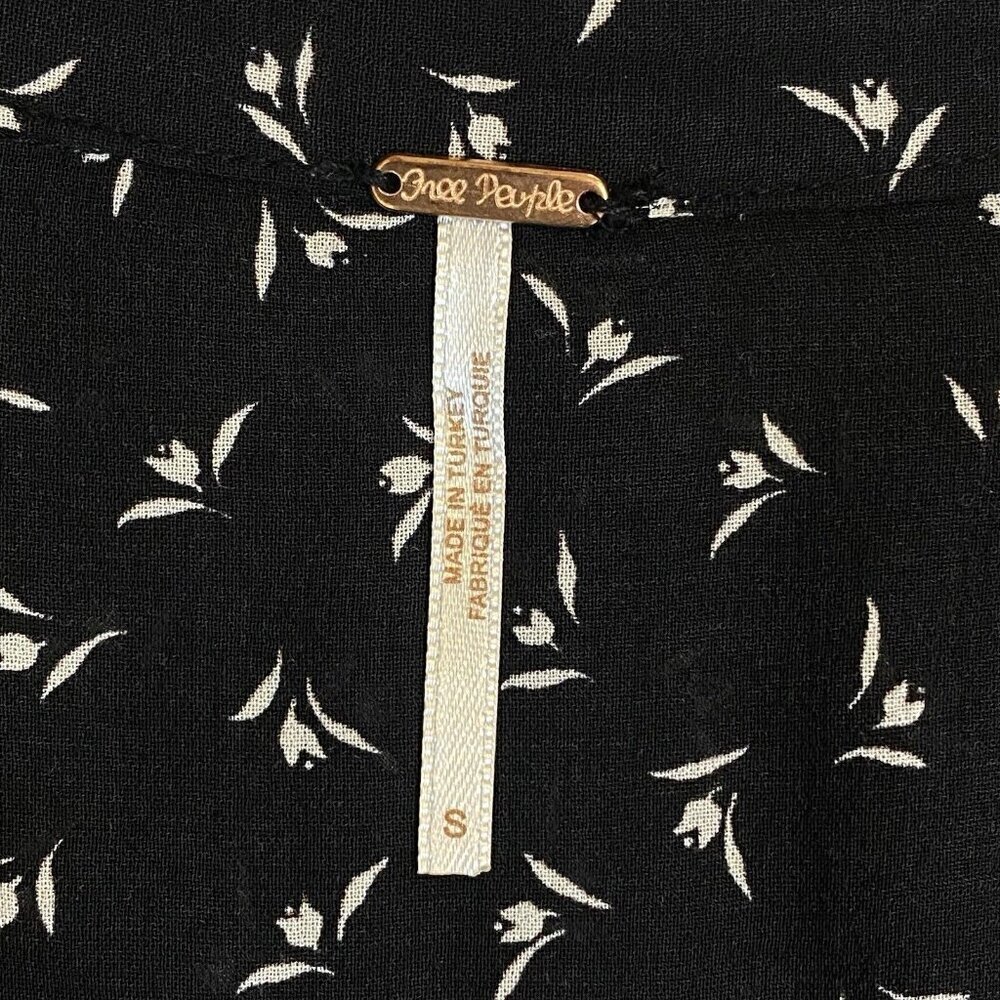 Free People Top Colette Black White Floral Long Sleeve Blouse Womens Size Small - Picture 6 of 9